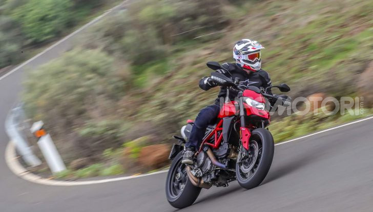 Prova su strada Ducati Hypermotard 950 e 950SP 2019: caratteristiche, opinioni e prezzi - Foto 6 di 54