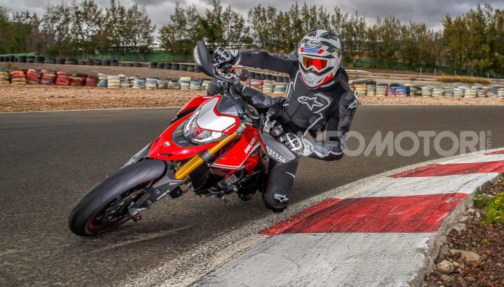 Prova su strada Ducati Hypermotard 950 e 950SP 2019: caratteristiche, opinioni e prezzi - Foto 1 di 54