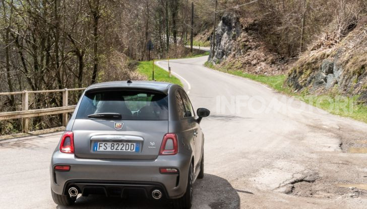 [VIDEO] Prova Abarth 595 Turismo: potenza e stile per la piccola sportiva italiana - Foto 30 di 41