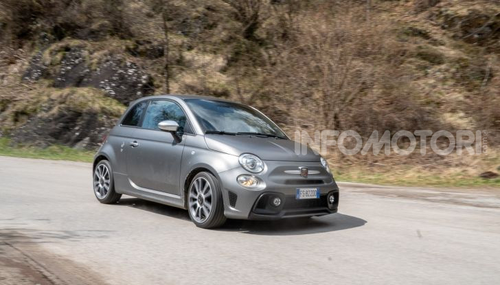 [VIDEO] Prova Abarth 595 Turismo: potenza e stile per la piccola sportiva italiana - Foto 39 di 41