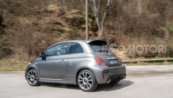 [VIDEO] Prova Abarth 595 Turismo: potenza e stile per la piccola sportiva italiana - Foto 41 di 41
