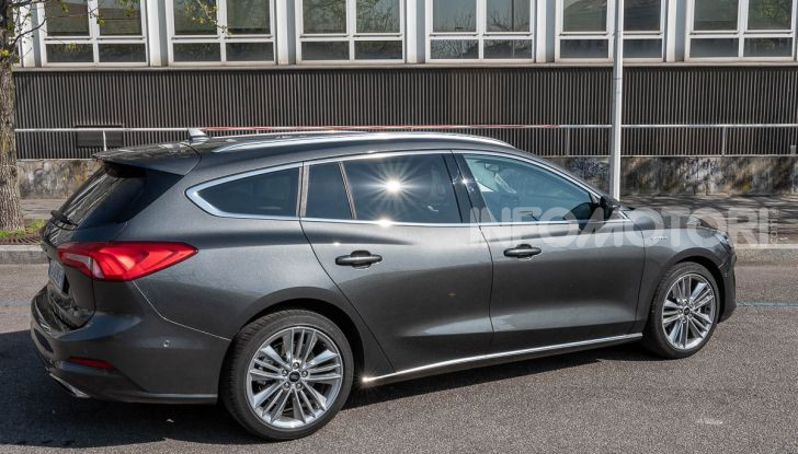 Prova Ford Focus SW Vignale 1.0 EcoBoost 125 cv: esperienza Ford all’ennesima potenza - Foto 6 di 41