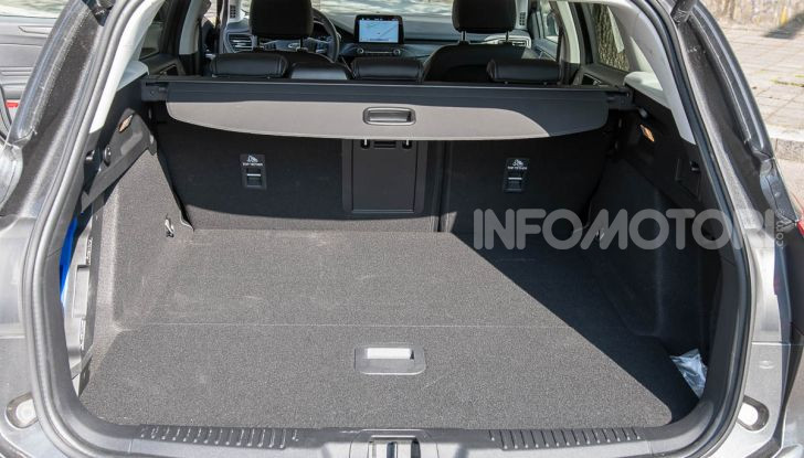 Prova Ford Focus SW Vignale 1.0 EcoBoost 125 cv: esperienza Ford all’ennesima potenza - Foto 19 di 41