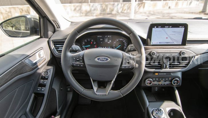 Prova Ford Focus SW Vignale 1.0 EcoBoost 125 cv: esperienza Ford all’ennesima potenza - Foto 34 di 41