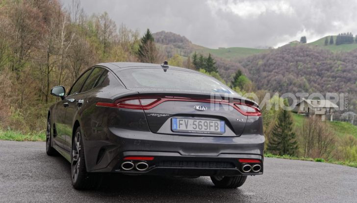 Prova KIA Stinger GT: 370CV per entrare nel mercato premium - Foto 7 di 56