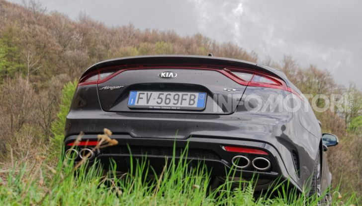 Prova KIA Stinger GT: 370CV per entrare nel mercato premium - Foto 9 di 56