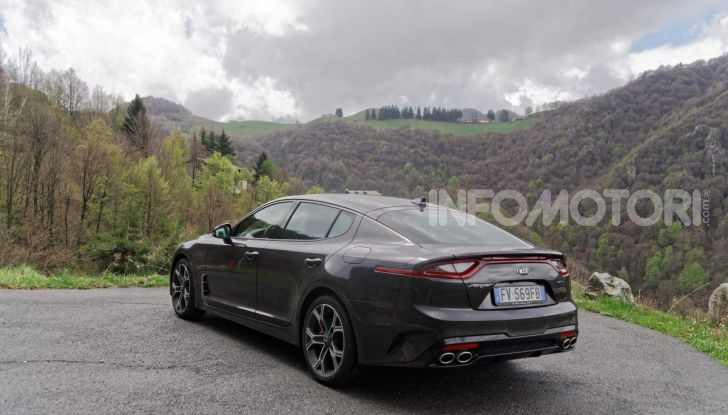 Prova KIA Stinger GT: 370CV per entrare nel mercato premium - Foto 22 di 56