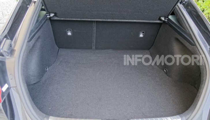 Prova KIA Stinger GT: 370CV per entrare nel mercato premium - Foto 24 di 56