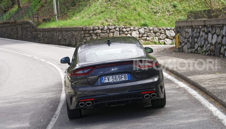 Prova KIA Stinger GT: 370CV per entrare nel mercato premium - Foto 41 di 56