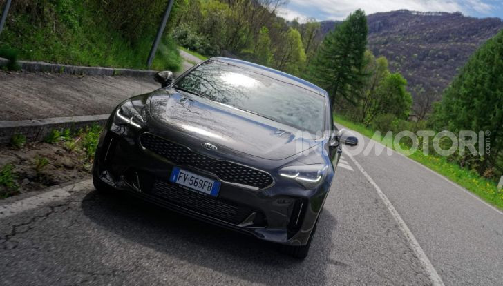 Prova KIA Stinger GT: 370CV per entrare nel mercato premium - Foto 54 di 56