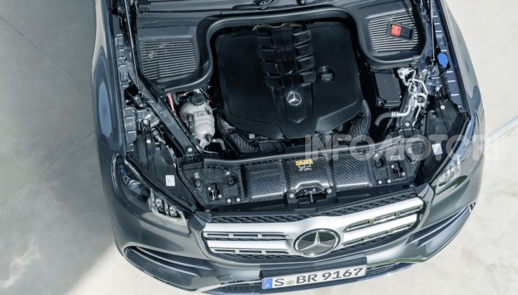Mercedes GLS 2019: il nuovo SUV ammiraglio della casa tedesca - Foto 25 di 70