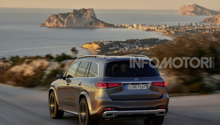Mercedes GLS 2019: il nuovo SUV ammiraglio della casa tedesca - Foto 32 di 70