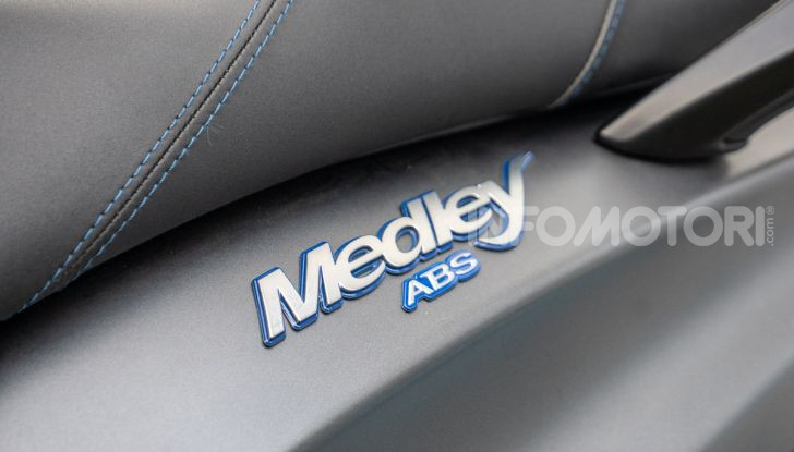 Prova Piaggio Medley 150 SE: commuter urbano Made in Italy - Foto 4 di 47