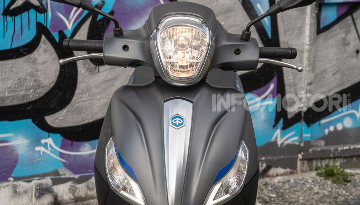 Prova Piaggio Medley 150 SE: commuter urbano Made in Italy - Foto 9 di 47