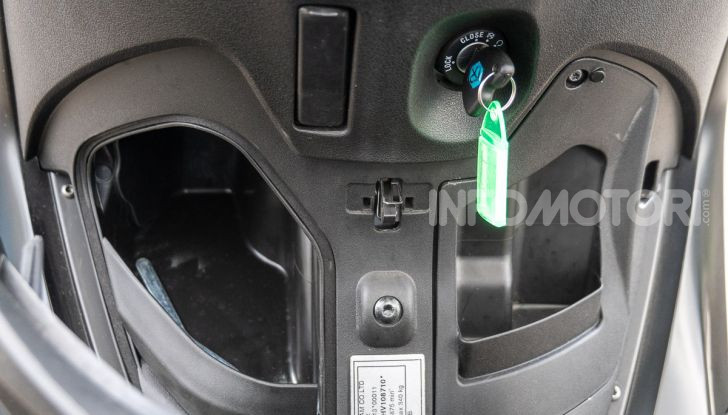 Prova Piaggio Medley 150 SE: commuter urbano Made in Italy - Foto 17 di 47