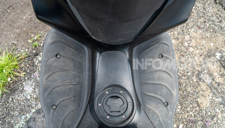 Prova Piaggio Medley 150 SE: commuter urbano Made in Italy - Foto 18 di 47