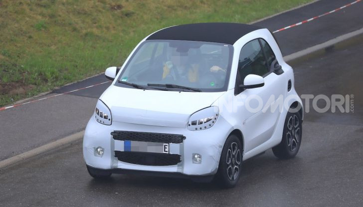 Smart EQ ForTwo 2020, prime foto e dettagli del restyling - Foto 1 di 12