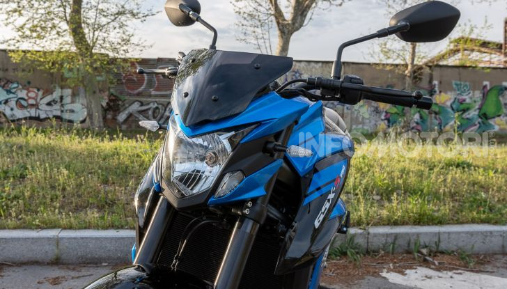 Prova Suzuki GSX-S750 Yugen Carbon: la Naked “italiana” che arriva dal Giappone - Foto 8 di 42