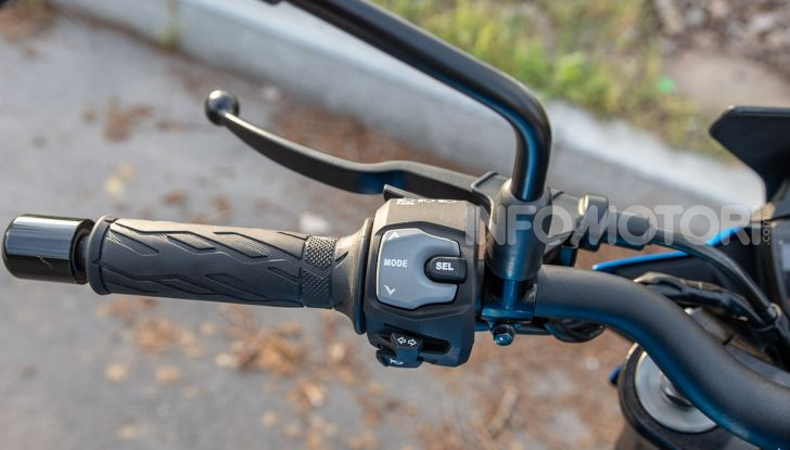 Prova Suzuki GSX-S750 Yugen Carbon: la Naked “italiana” che arriva dal Giappone - Foto 22 di 42