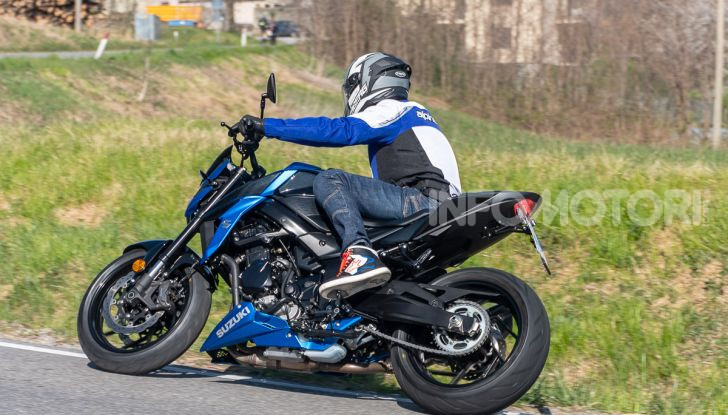 Prova Suzuki GSX-S750 Yugen Carbon: la Naked “italiana” che arriva dal Giappone - Foto 31 di 42