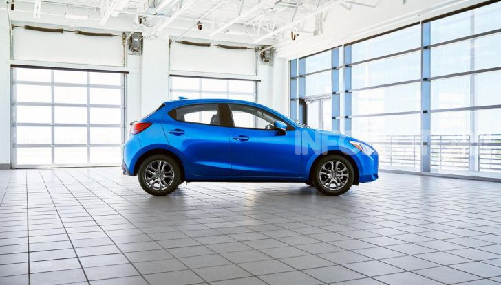 Nuova Toyota Yaris 2020, la versione Hatchback deriva da Mazda2 - Foto 2 di 10
