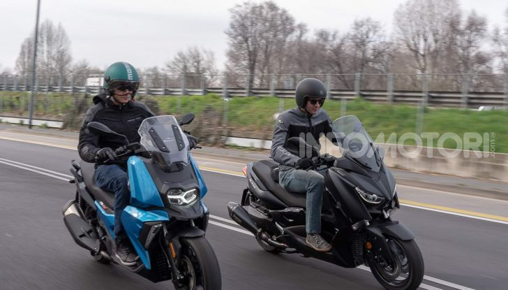 Confronto scooter 400: Bmw C400X e Yamaha XMAX 400 Iron Max - Foto 47 di 48