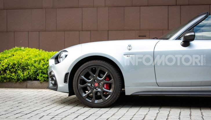 [VIDEO] Prova Abarth 124 Spider 70°Anniversario: 170CV di stile sportivo - Foto 16 di 35
