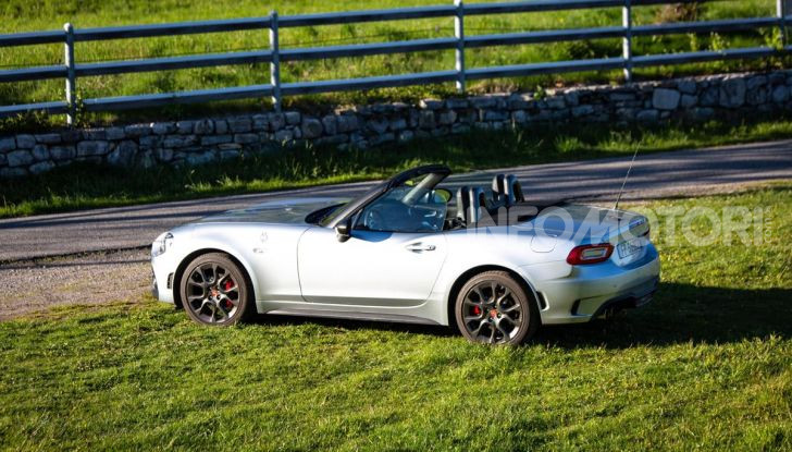 [VIDEO] Prova Abarth 124 Spider 70°Anniversario: 170CV di stile sportivo - Foto 10 di 35