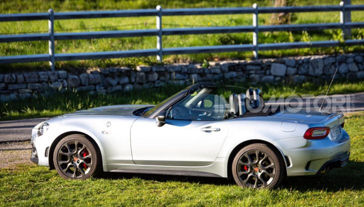 [VIDEO] Prova Abarth 124 Spider 70°Anniversario: 170CV di stile sportivo - Foto 8 di 35