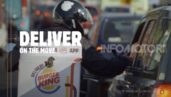 Burger King lancia le consegne a chi è bloccato nel traffico con “Traffic Jam Whopper” - Foto 4 di 12