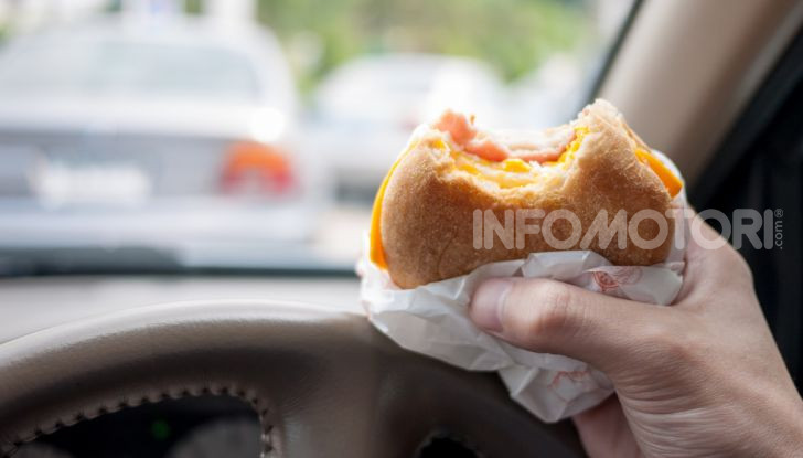 Burger King lancia le consegne a chi è bloccato nel traffico con “Traffic Jam Whopper” - Foto 11 di 12
