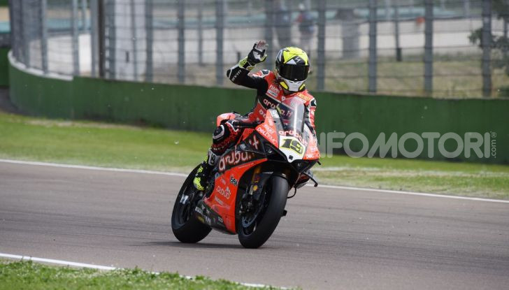 SBK 2019 GP d’Italia: a Imola Jonathan Rea rompe il dominio di Bautista e della Ducati - Foto 23 di 35