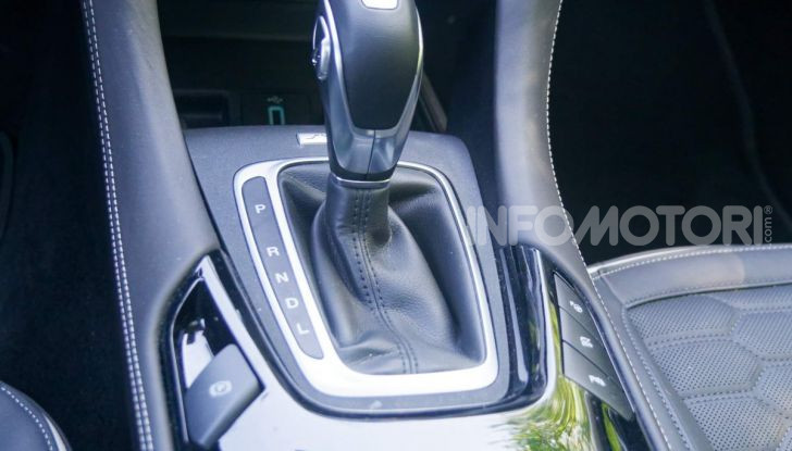 Prova video Ford Mondeo Hybrid 2.0 SW Vignale 2019, ottimi consumi reali! - Foto 16 di 61