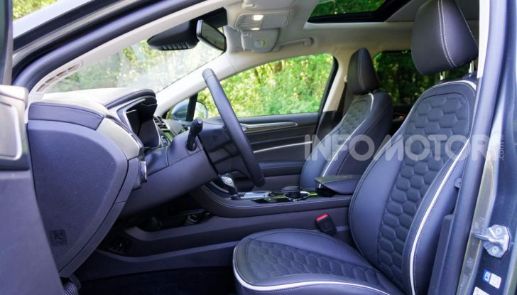 Prova video Ford Mondeo Hybrid 2.0 SW Vignale 2019, ottimi consumi reali! - Foto 25 di 61