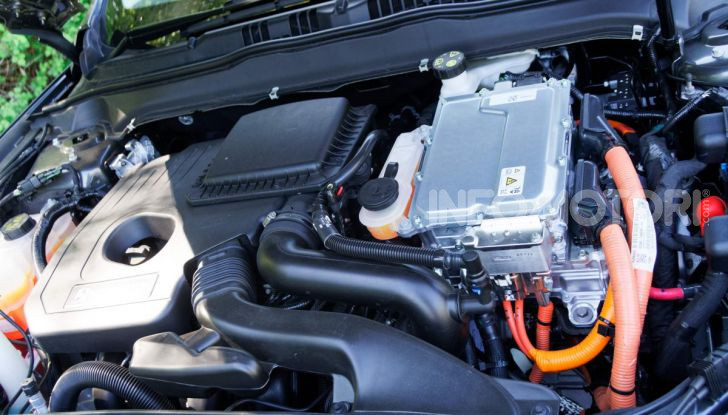 Prova video Ford Mondeo Hybrid 2.0 SW Vignale 2019, ottimi consumi reali! - Foto 29 di 61