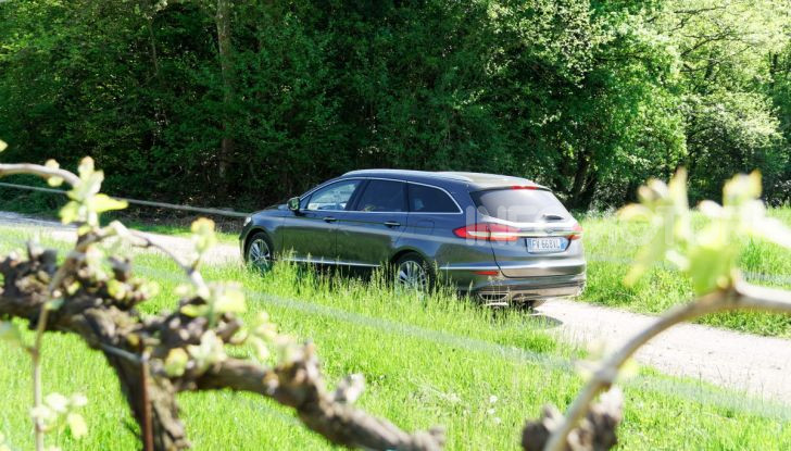 Prova video Ford Mondeo Hybrid 2.0 SW Vignale 2019, ottimi consumi reali! - Foto 1 di 61