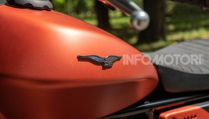 Prova su strada Moto Guzzi V9 Bobber Sport, quando l’estetica si unisce alla sostanza - Foto 17 di 48