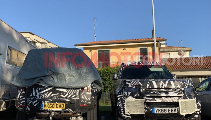 Nuovo Land Rover Defender 2020: le spy photo in pista e su strada - Foto 24 di 24