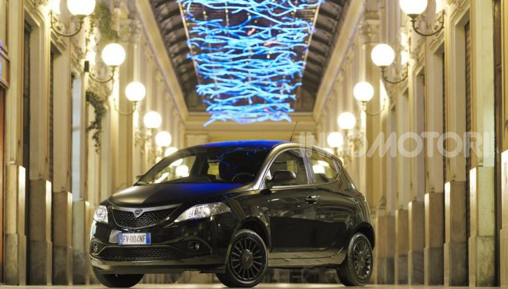 Lancia Ypsilon Black and Noir, serie speciale da 9.100 euro - Foto 2 di 40