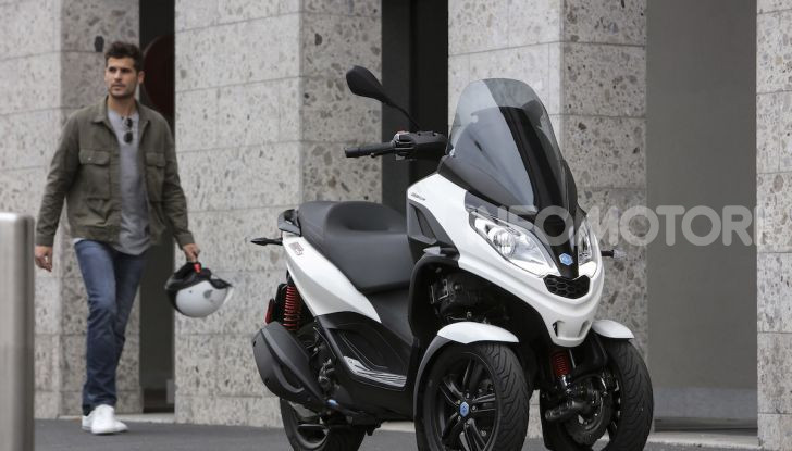 Piaggio MP3 300 hpe: il tre ruote più famoso al mondo ancora più agile e sportivo - Foto 16 di 60