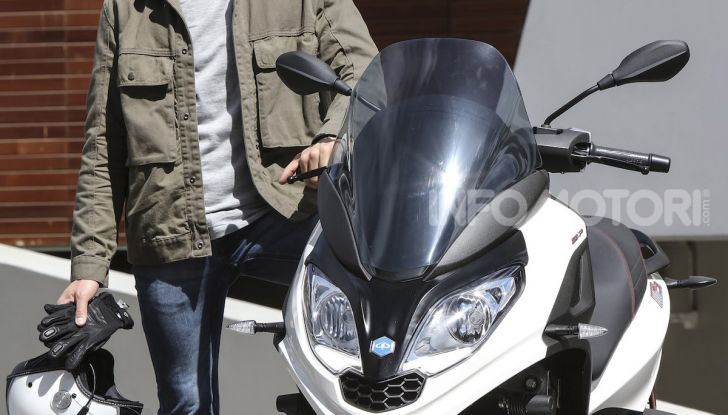 Piaggio MP3 300 hpe: il tre ruote più famoso al mondo ancora più agile e sportivo - Foto 31 di 60