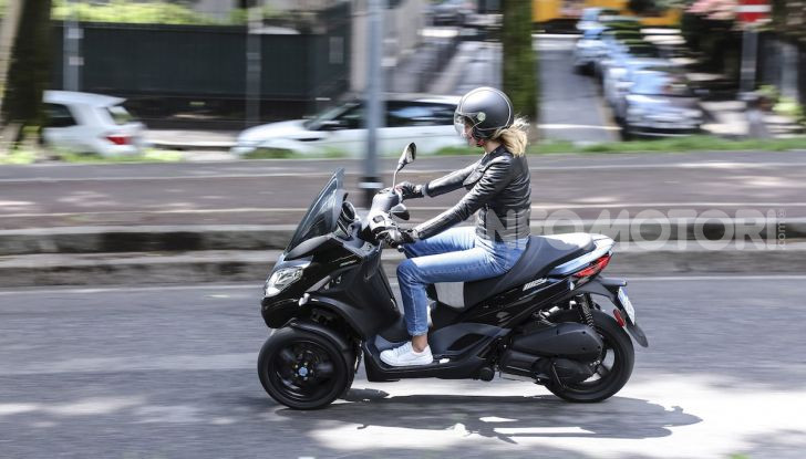 Piaggio MP3 300 hpe: il tre ruote più famoso al mondo ancora più agile e sportivo - Foto 56 di 60