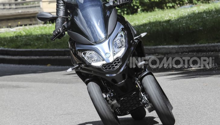 Piaggio MP3 300 hpe: il tre ruote più famoso al mondo ancora più agile e sportivo - Foto 59 di 60