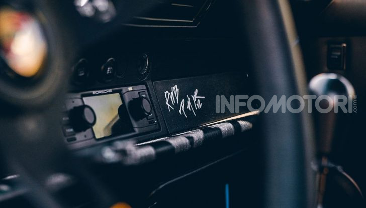 Porsche 911 Blue Riviera, il tuning di RWB - Foto 14 di 20