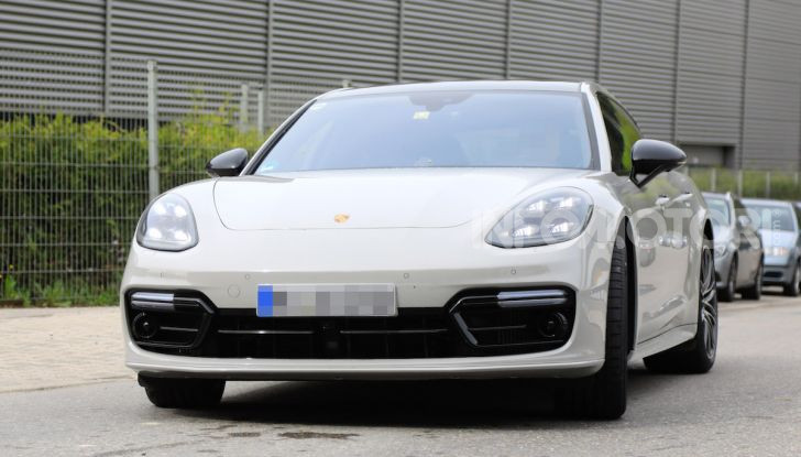 Porsche Panamera Facelift 2020 immagini e caratteristiche - Foto 3 di 5