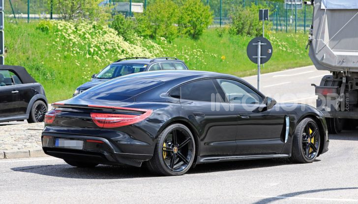 Porsche Taycan, che book: toccate le 30.000 prenotazioni - Foto 29 di 43