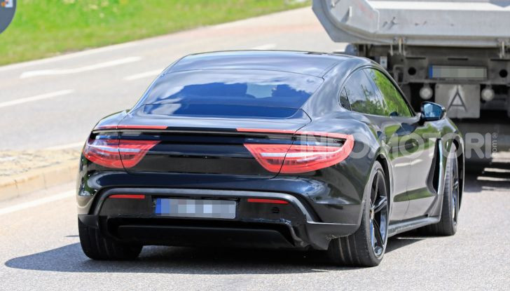 Porsche Taycan, che book: toccate le 30.000 prenotazioni - Foto 30 di 43