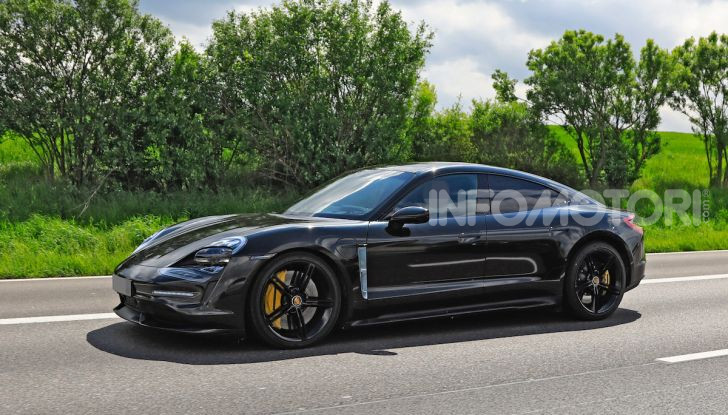Porsche Taycan, che book: toccate le 30.000 prenotazioni - Foto 32 di 43