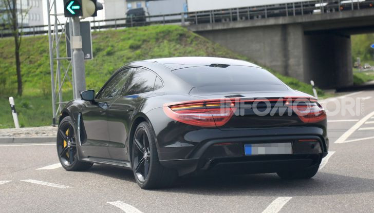 Porsche Taycan, che book: toccate le 30.000 prenotazioni - Foto 20 di 43