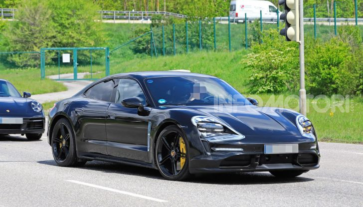 Porsche Taycan, che book: toccate le 30.000 prenotazioni - Foto 26 di 43